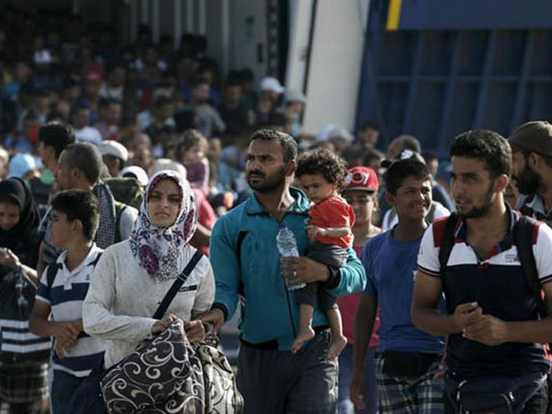 Около 800 мигрантов сбежали из лагеря на острове Хиос