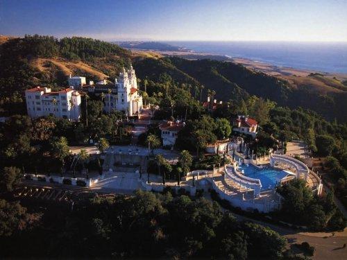Херст-касл (Hearst Mansion) - 165 миллионов долларов.В 2014 году Леди Гага (Lady Gaga) выпустила своё музыкальное видео