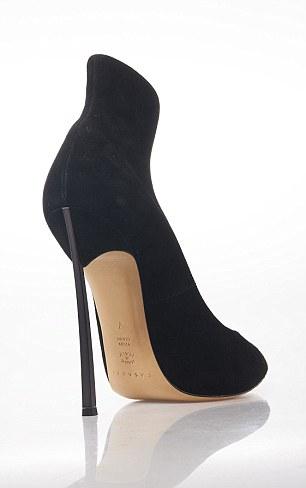 Знаменитости бьются за новый опасный тренд - ФОТО