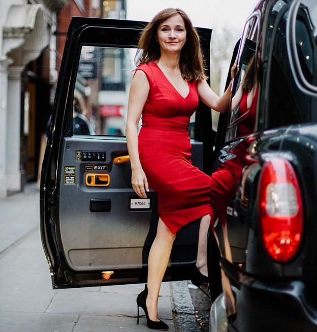 Знаменитости бьются за новый опасный тренд - ФОТО