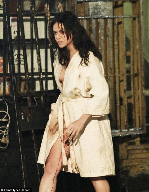 Звезду "Форсажа" Мишель Родригес засняли в непристойном виде - ФОТО