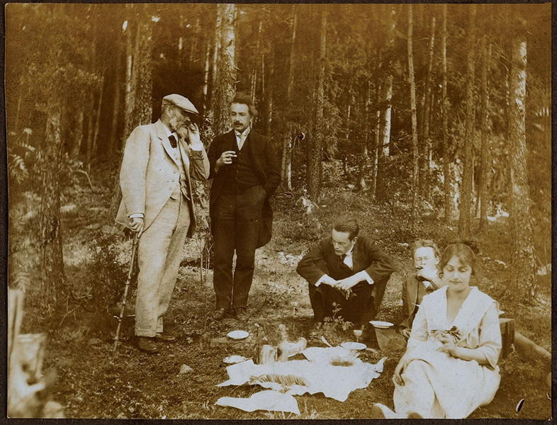 Чем жил Альберт Эйнштейн: 14 редких фотографий гениального ученого