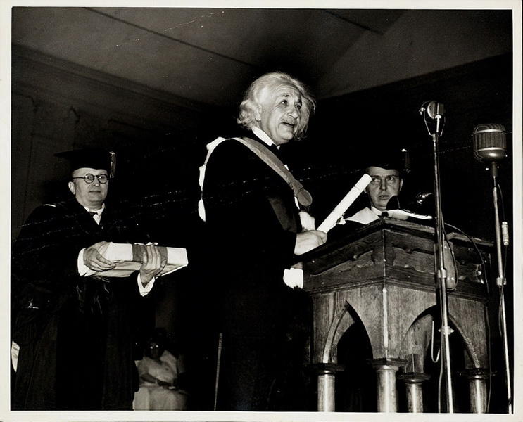 Чем жил Альберт Эйнштейн: 14 редких фотографий гениального ученого