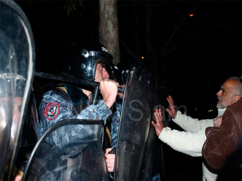 В Армении наказали полицейских начальников