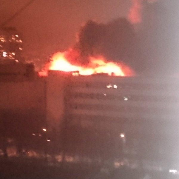 Крупный пожар в Москве: рухнула 5-этажка, горят еще две