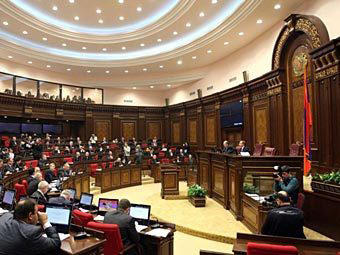 ЦИК Армении утвердил итоги референдума по конституционным реформам