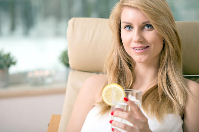 В чем польза теплой воды с лимоном