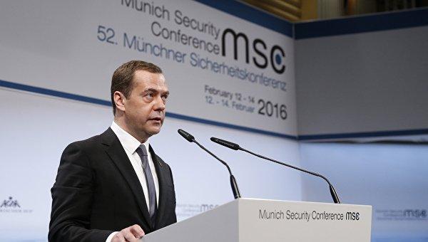 Медведев: Россия готова сотрудничать с Европой в борьбе с терроризмом