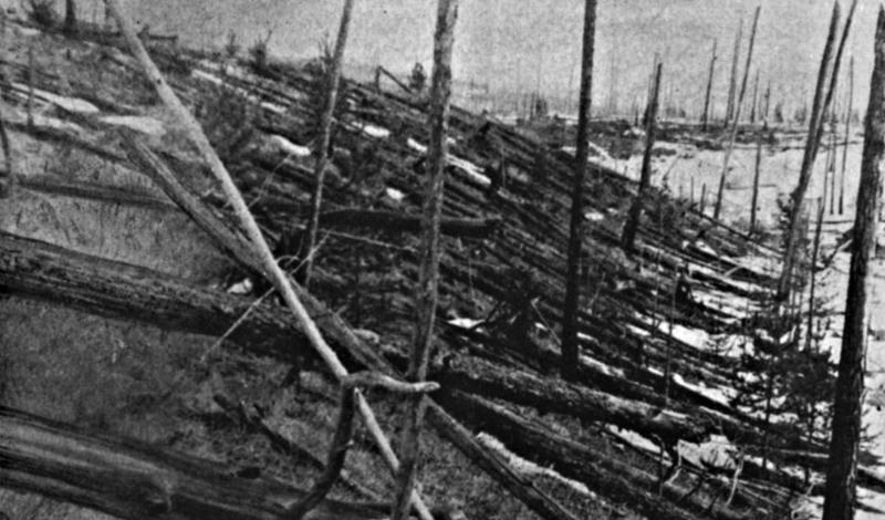 Тунгусский метеорит30 июня 1908 года огромный метеорит ударил в Землю. Ударная волна срубила несколько тысяч деревьев. Этот взрыв, над причиной которого до сих пор спорят ученые, был в 1000 сильнее, чем атомная бомба сброшенная на Хиросиму. Тунгусский метеорит30 июня 1908 года огромный метеорит ударил в Землю. Ударная волна срубила несколько тысяч деревьев. Этот взрыв, над причиной которого до сих пор спорят ученые, был в 1000 сильнее, чем атомная бомба сброшенная на Хиросиму.