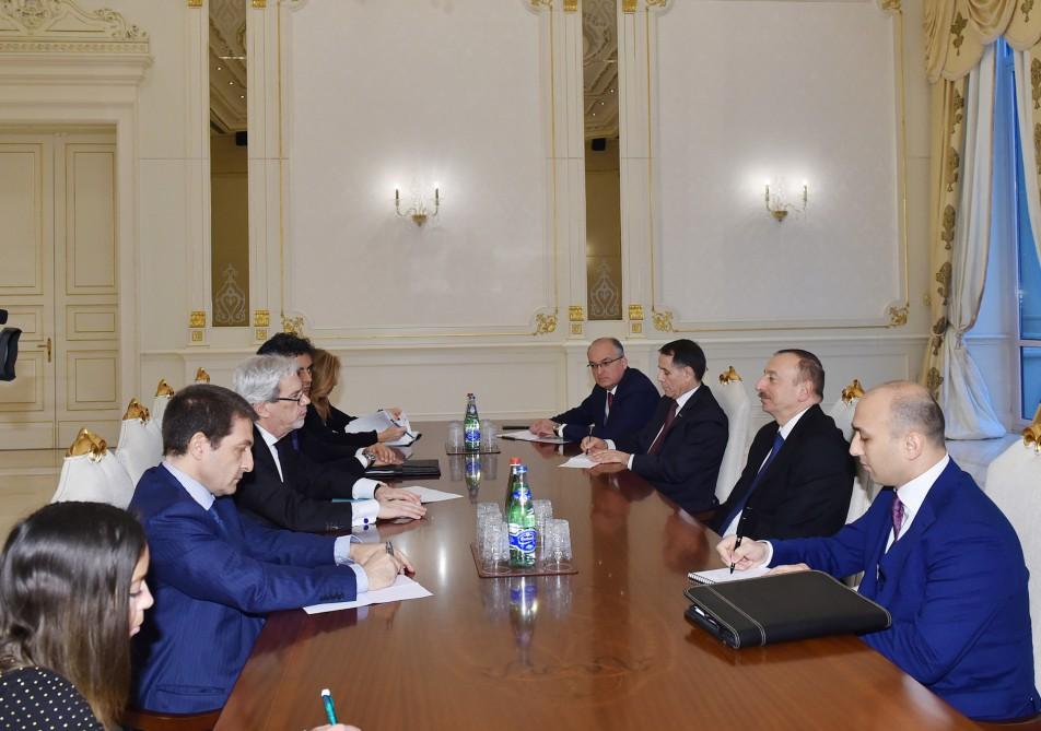 Президент Ильхам Алиев принял госсекретаря Совета министров Италии