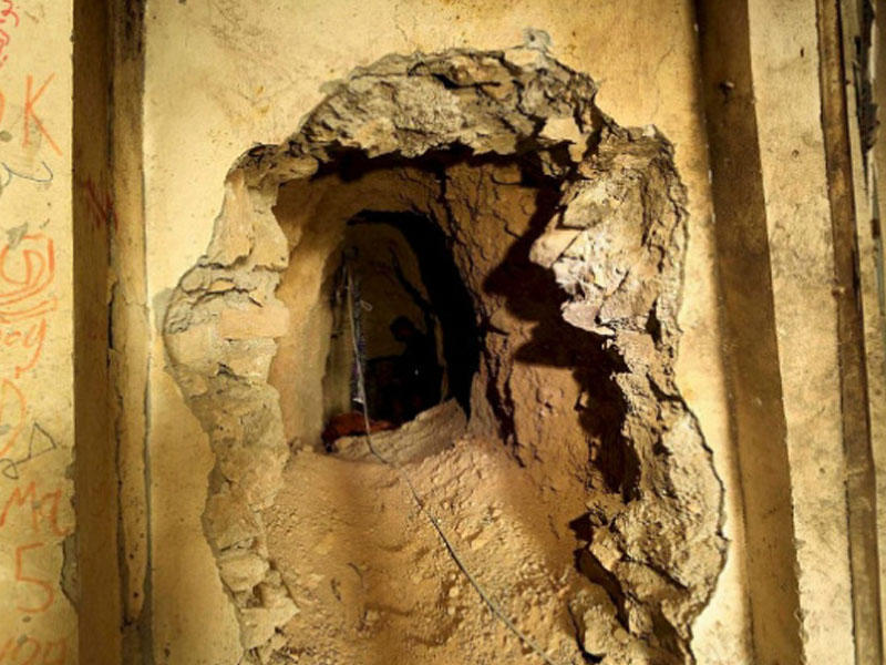 Bu da İŞİD-in "hava hücumundan müdafiə sistemi" - FOTOLAR Bu da İŞİD-in "hava hücumundan müdafiə sistemi" - FOTOLAR