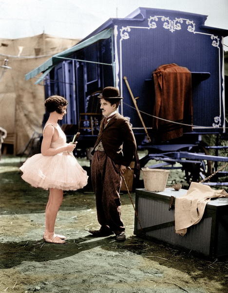 14 редких раскрашенных фотографий Чарли Чаплина, сделанных в 1910-1930-х годах