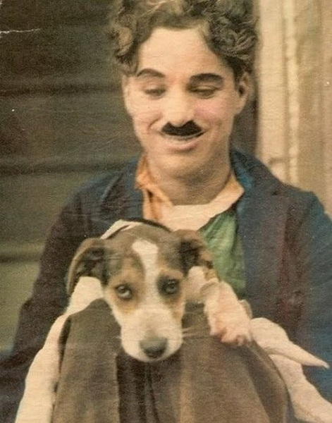 14 редких раскрашенных фотографий Чарли Чаплина, сделанных в 1910-1930-х годах