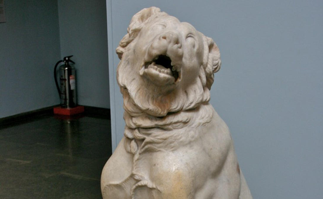 МолоссА вот об этой породе упоминал в своих трудах еще Вергилий: мощные, крупные и отважные молоссы стали, судя по всему, предками современных мастифов.