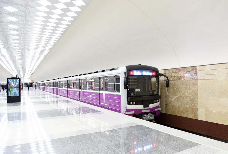 Преображается еще одна бакинская станция метро