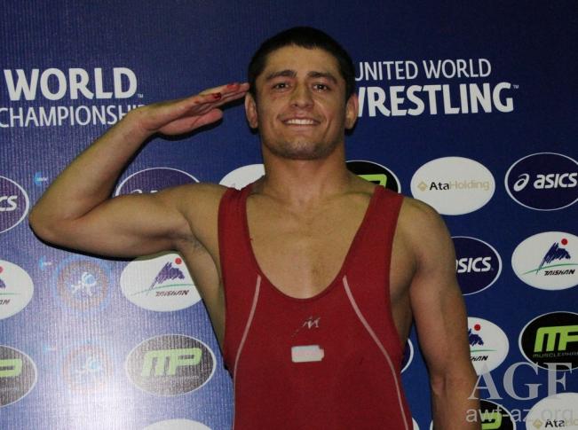 Азербайджанский борец одержал победу над армянином и завоевал олимпийскую лицензию