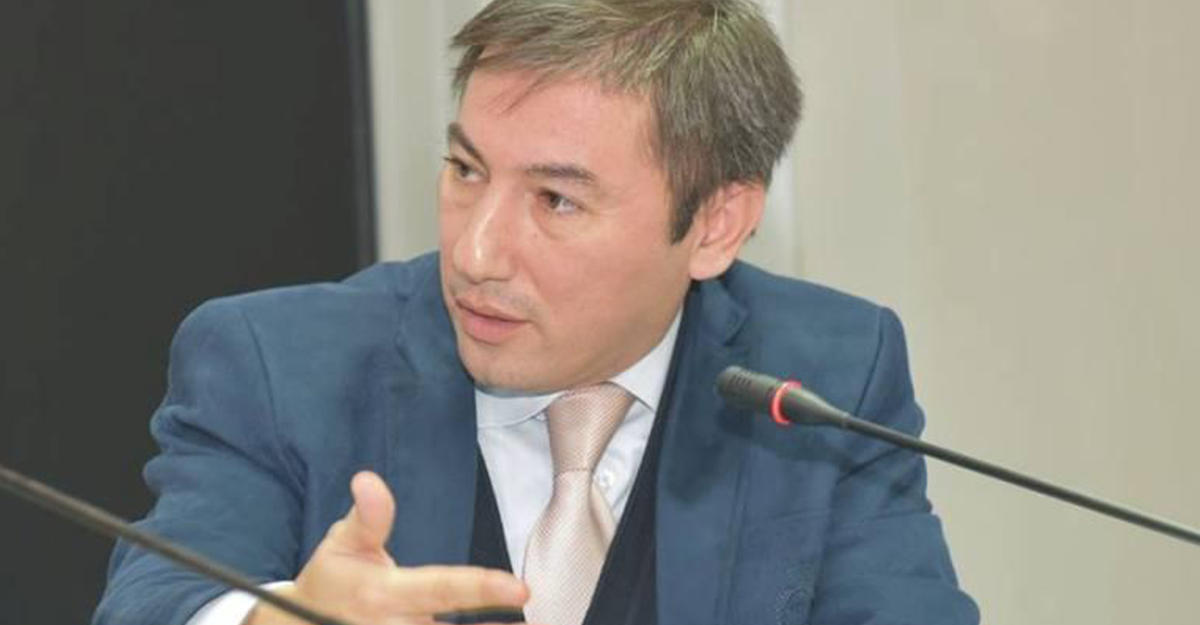 Ильгар Велизаде: Ереван шантажирует Минскую группу и подставляет Москву
