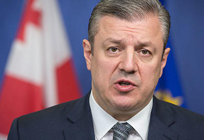 Премьер Грузии навестил отравившихся азербайджанцев