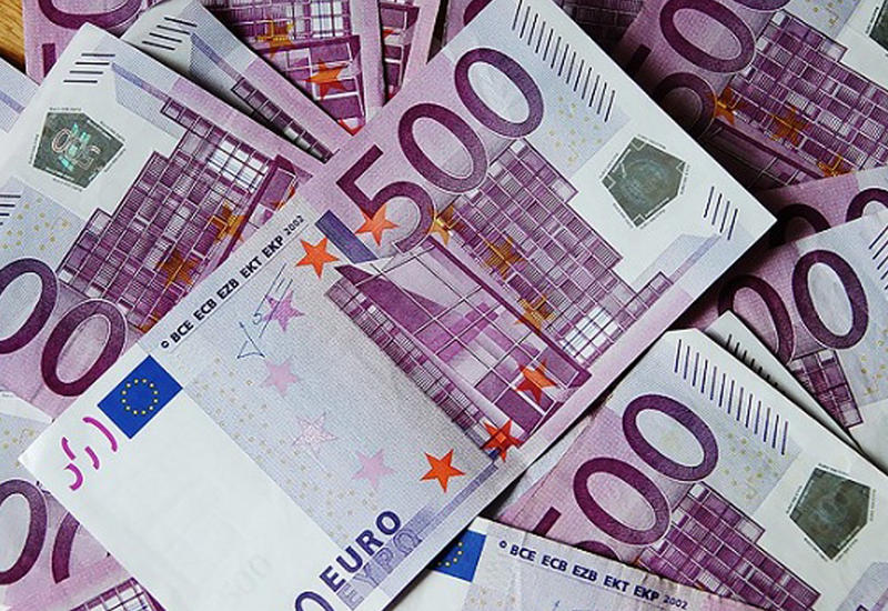 В Германии из-за растерявшего деньги мотоциклиста перекрыли автобан