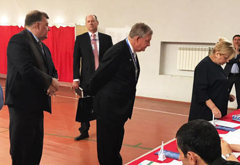 Миссия парламента Австралии начала мониторинг за ходом референдума в Азербайджане <span class="color_red">- ФОТО</span>
