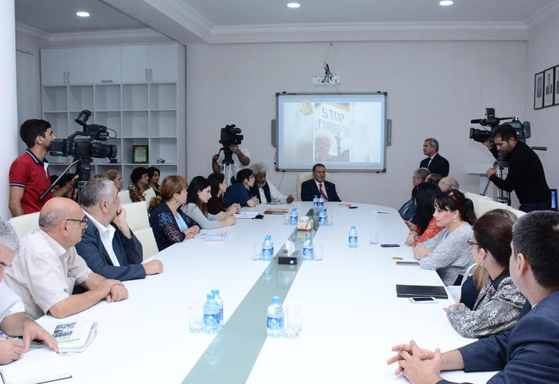 Nobel mükafatçısı AMEA-da <span class="color_red">- FOTO</span>