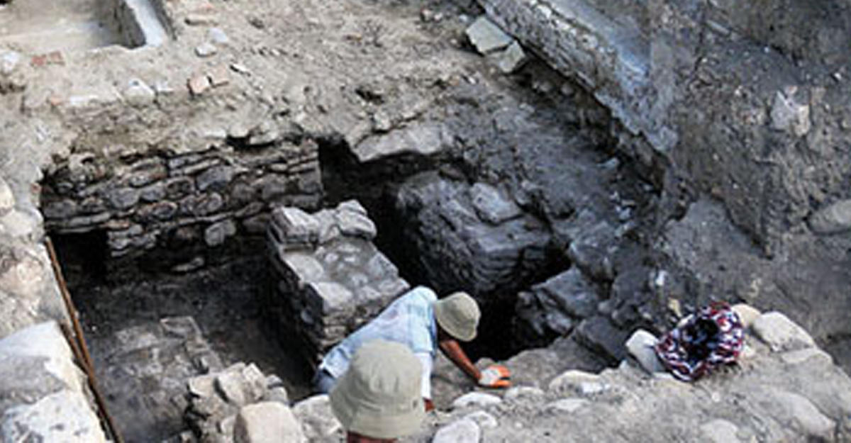 Археологи нашли на Алтае самую древнюю иглу