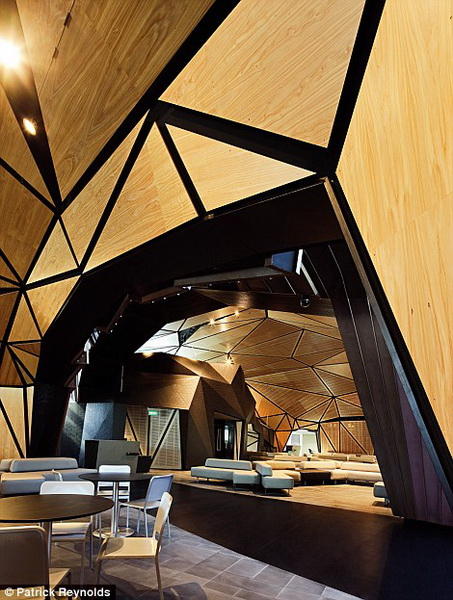 Самые красивые терминалы мира