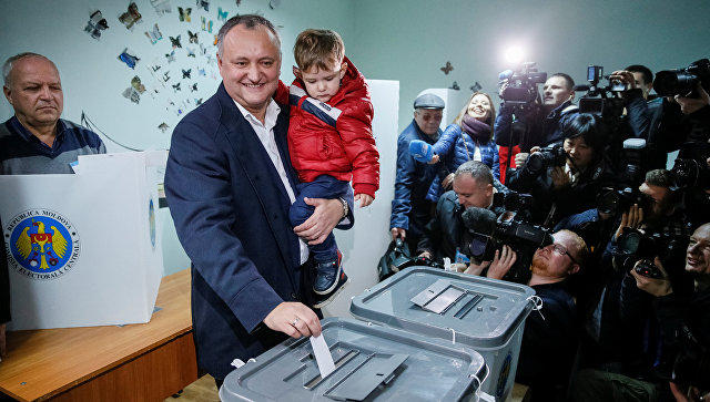 Лидер социалистов лидирует на выборах президента Молдавии