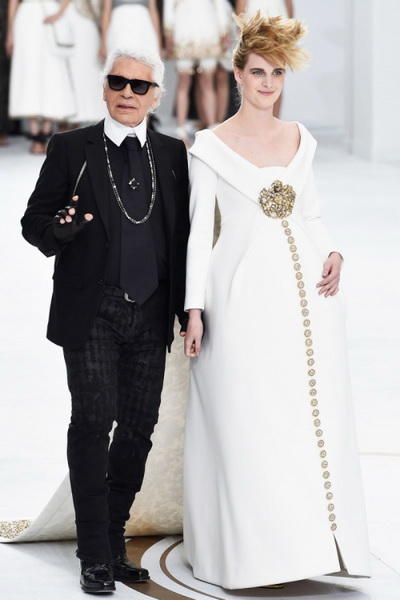 Дефиле в интересном положении: Ирина Шейк и другие беременные модели, которые смело выходили на подиум