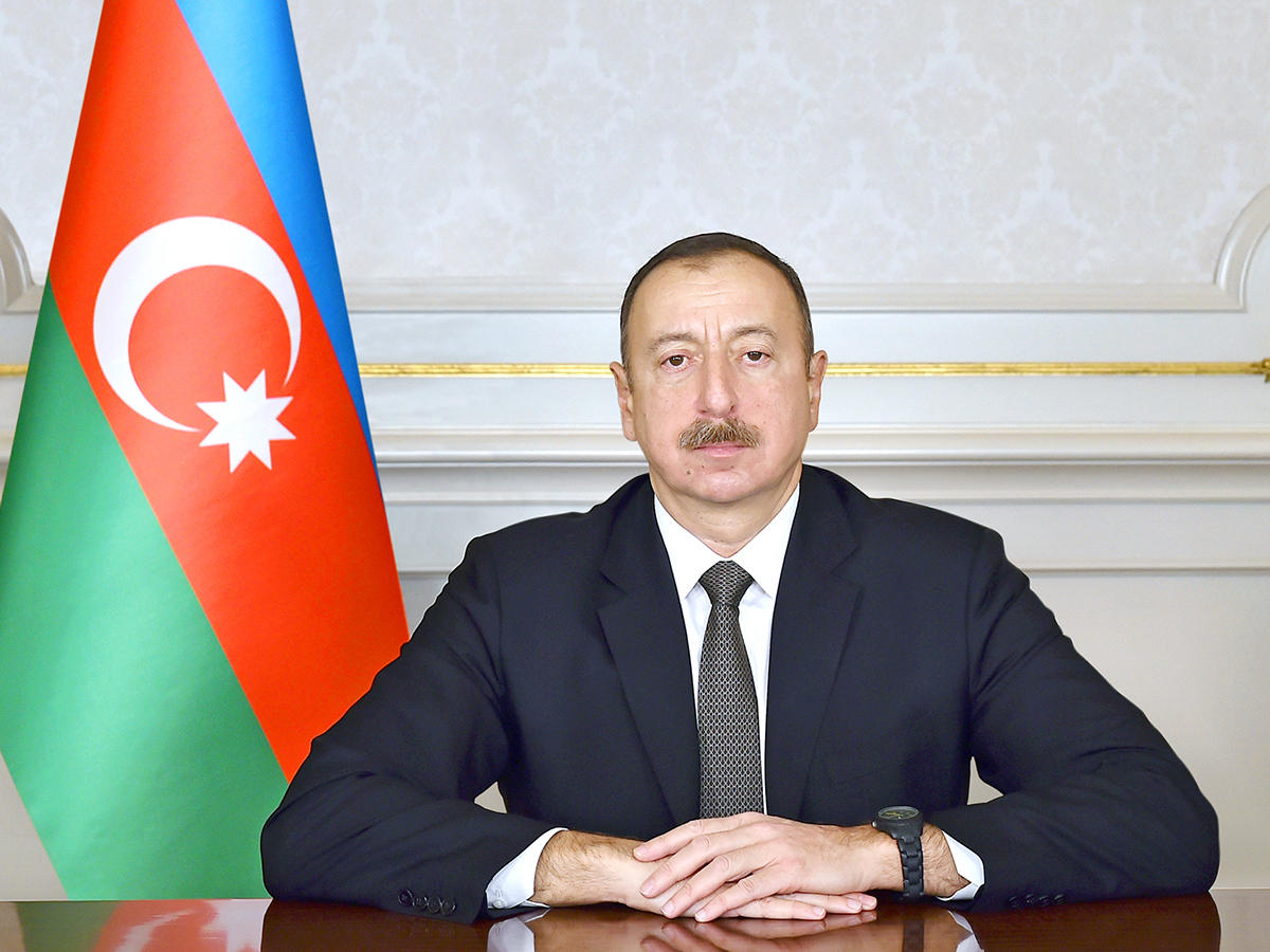 Президент Ильхам Алиев поздравил Георгия Маргвелашвили
