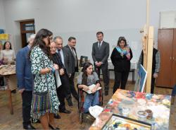 Лейла Алиева посетила Академию художеств и Национальный онкологический центр