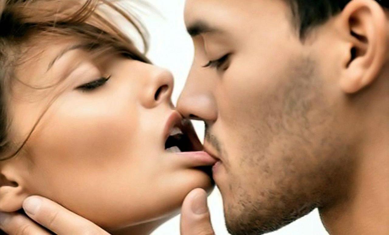 Глубокий поцелуй или в плечо: типы поцелуев и их значение
