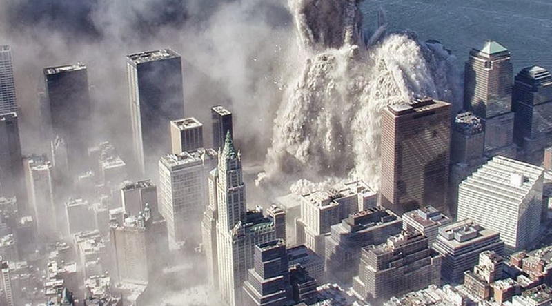 9/11Небо будет гореть на 45-ти градусах,Огонь достигнет великий новый город.Он уничтожит город с помощью огня,Холодное и жестокое сердце, кровь прольётся, и никому пощады!Ужасная трагедия 11 сентября 2001 года разделила существование Америки на два периода. Самолеты обрушили здания Всемирного торгового центра в Нью-Йорке (а город находится близко к 45-ой широте).