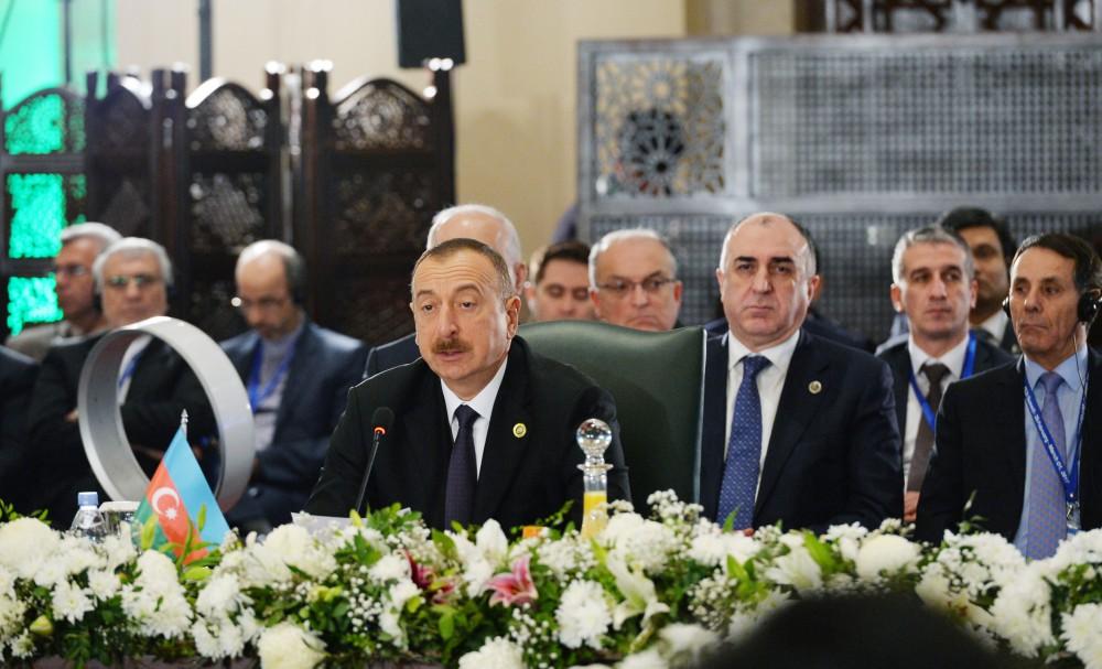 Президент Ильхам Алиев: Армения должна соблюдать резолюции или подвергнуться санкциям