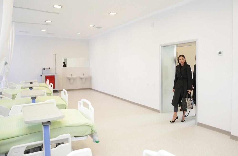 Первый вице-президент Мехрибан Алиева приняла участие в открытии здания НИИ акушерства и гинекологии