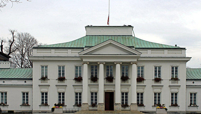 Литовец запустил беспилотник над президентским дворцом в Польше