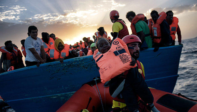 У берегов Ливии затонули два судна с мигрантами