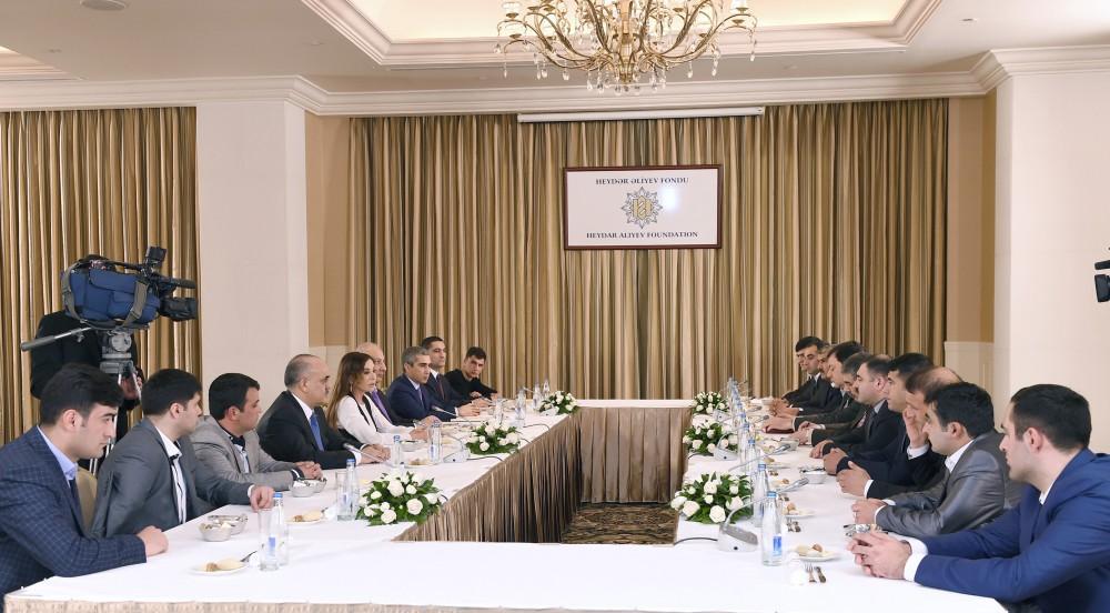Первый вице-президент Мехрибан Алиева встретилась с группой азербайджанских военных, раненых в ходе апрельских боев