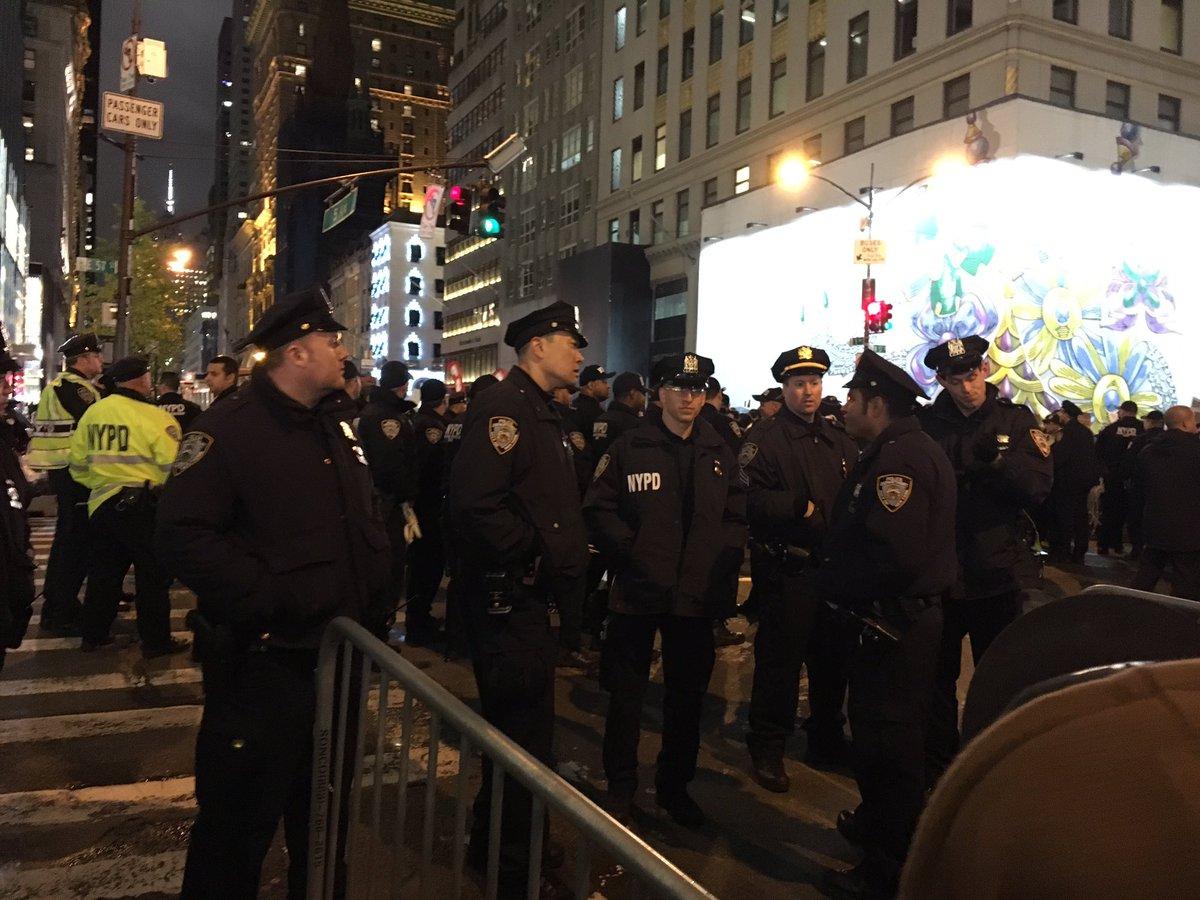 В Нью-Йорке проходит демонстрация протеста против Дональда Трампа