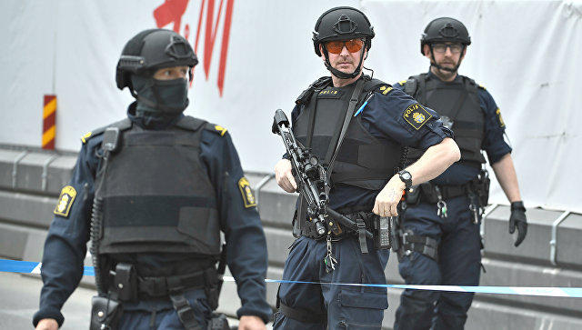 В Стокгольме полиция провела две спецоперации, есть задержанные