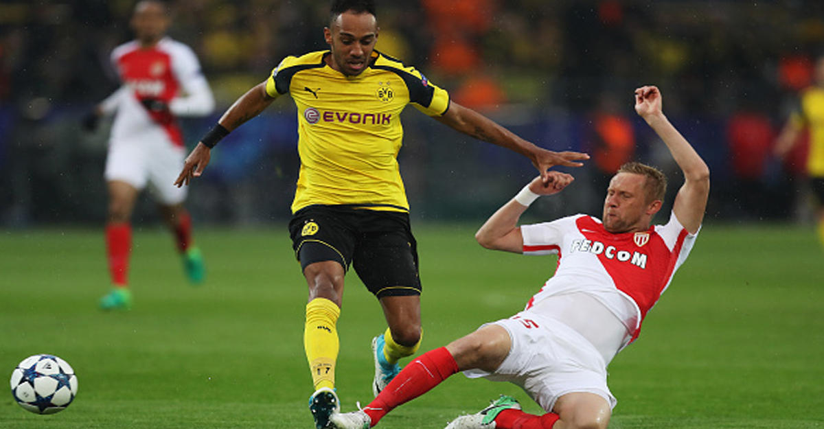 На футболистов 'Боруссии' в Дортмунде совершено нападение (12.04.2017)