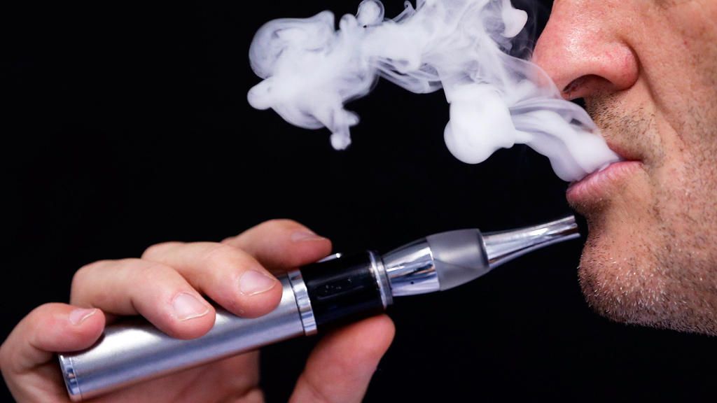 Ученые озвучили главную опасность электронных сигарет