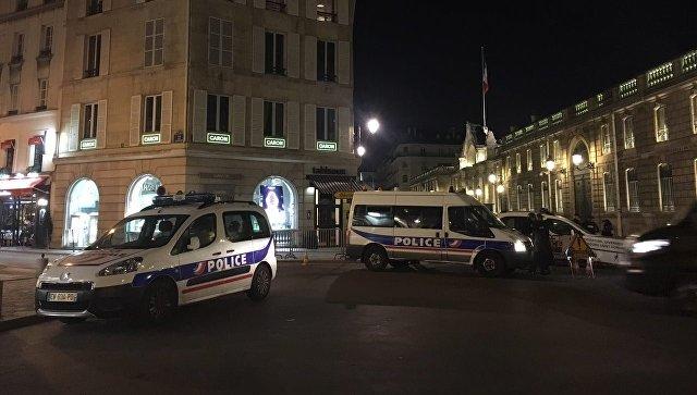 Полиция провела обыски в доме исполнителя теракта в Париже