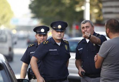 В Грузии подожгли автомобиль депутата-армянина