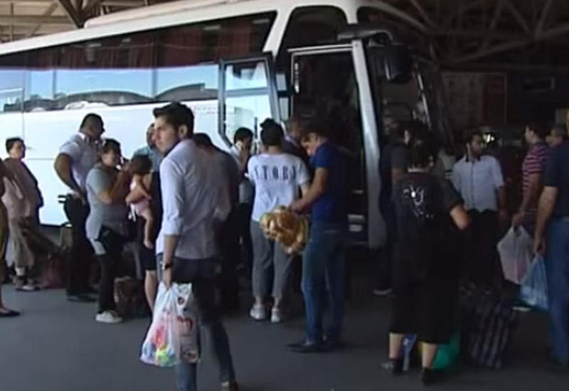 Bayramla əlaqədar avtovağzalda sıxlıq yaşanır <span class="color_red">- VİDEO</span>