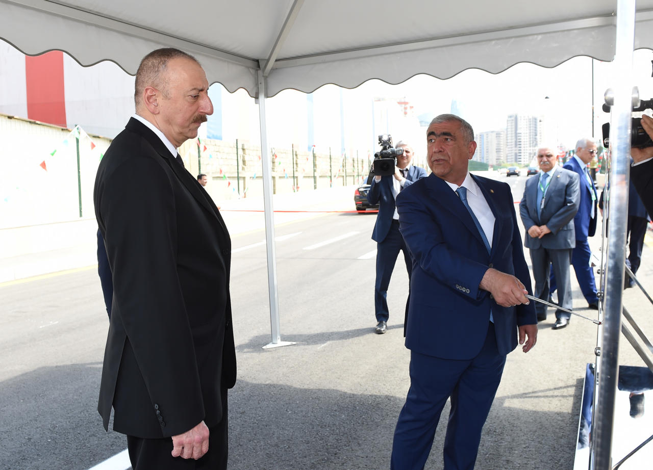 В Баку открыли новую дорогу, проложенной параллельно крупной улице