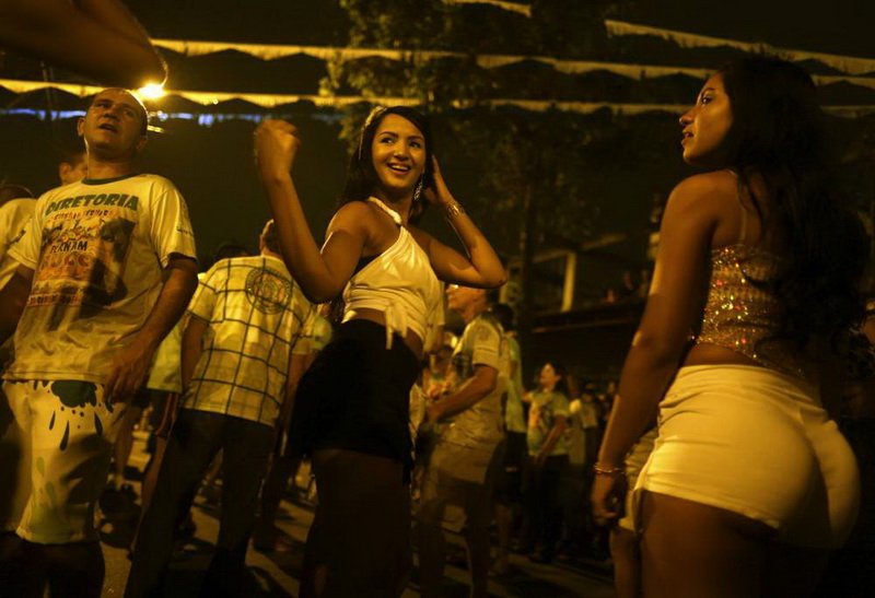 Brazilian girl rafaela make excited free porn compilation