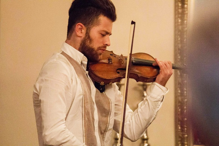 Необычная постановка азербайджанского скрипача в Германии