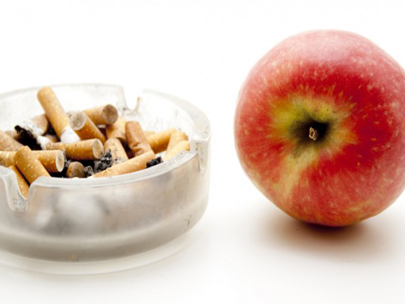8 продуктов, которые помогут забыть о сигаретах