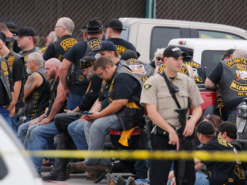 Байкеры устроили войну на улицах Техаса, 9 погибших